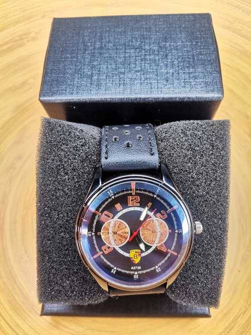 PRE-VALENTINES MONTH END SPECIAL ! His and Hers Analog watch giftset