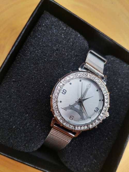 PRE-VALENTINES MONTH END SPECIAL ! His and Hers Analog watch giftset