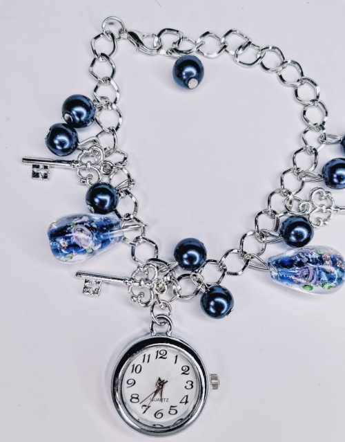 BEAUTIFUL CHARMED ANALOGUE BRACLET WATCH