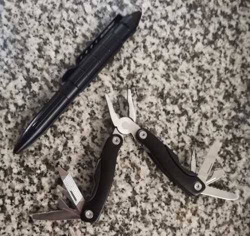 Multi function tool + tactical pen combo set