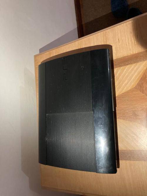 Playstation 3 256 GB With 13 Built In Games Including GTA 5