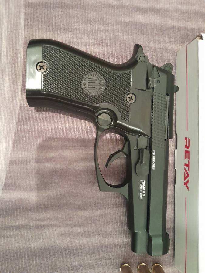 Combo Deal RETRAY 84 FS BLANK PEPPER PISTOL WITH BLANK BULLETS AND TEAR GAS