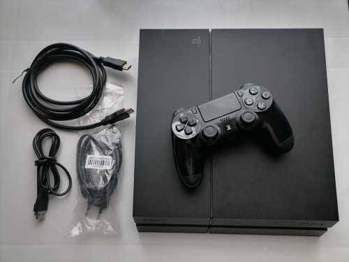 Playstation 4 1TB + 8 Games