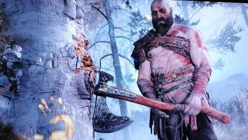 Playstation 4 1TB + 8 Games