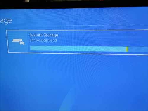 Playstation 4 1TB + 8 Games