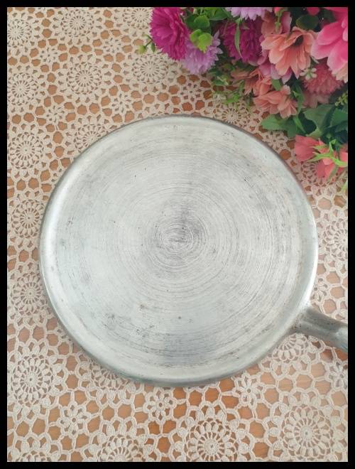 Vintage pancakes pan, Vintage flat pan, Aluminum pan, Pancake baking pan