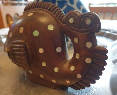 Scarce South Pacific Ethnic Art Trobriand Mother Of Pearl Hand Carved Fish