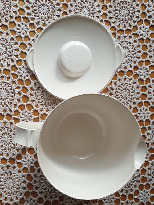 Vintage Tupperware MicroCook Pitcher 1L