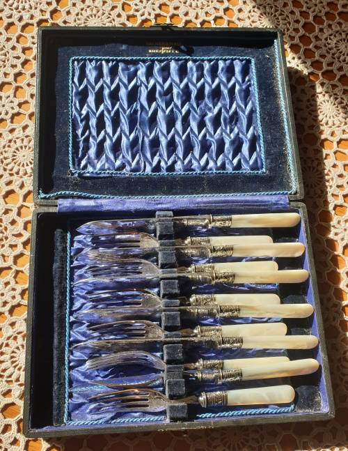 Vintage Plated Fish Set (Damaged please look at photos)