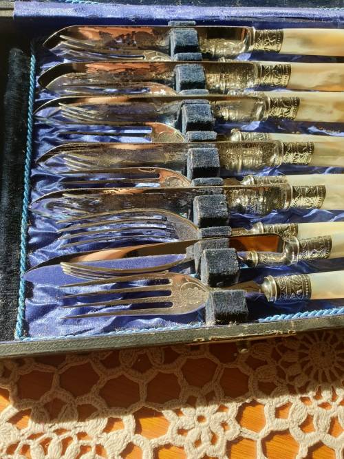 Vintage Plated Fish Set (Damaged please look at photos)