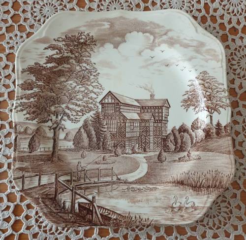 Johnson Brothers Tudor Hall Wall Plate