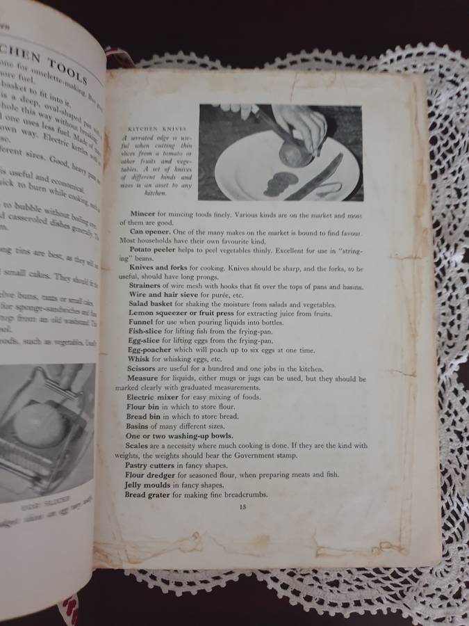 Odhams Encyclopedia Of Cookery, Illustrated by Blanche Anding, Lydia Chatterton, Jessie Lindsay | 08