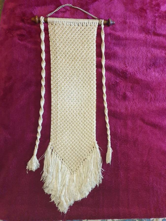 Macramé  | 88 X 39 CM WIDE | VINTAGE | GOOD CONDITION |