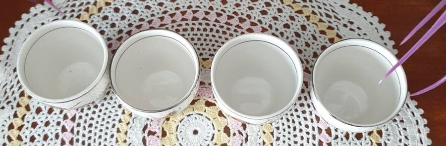 MIDWINTER | EGG CUPS AND TRAY | VINTAGE | DECOR |