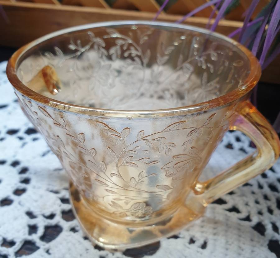 VINTAGE SUGAR BOWL