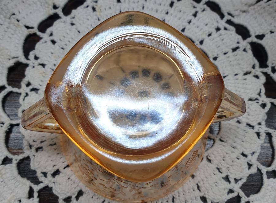 VINTAGE SUGAR BOWL