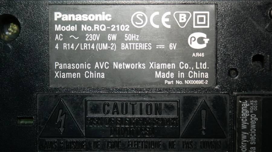 Panasonic RQ -2102 Vintage slimline tape recorder