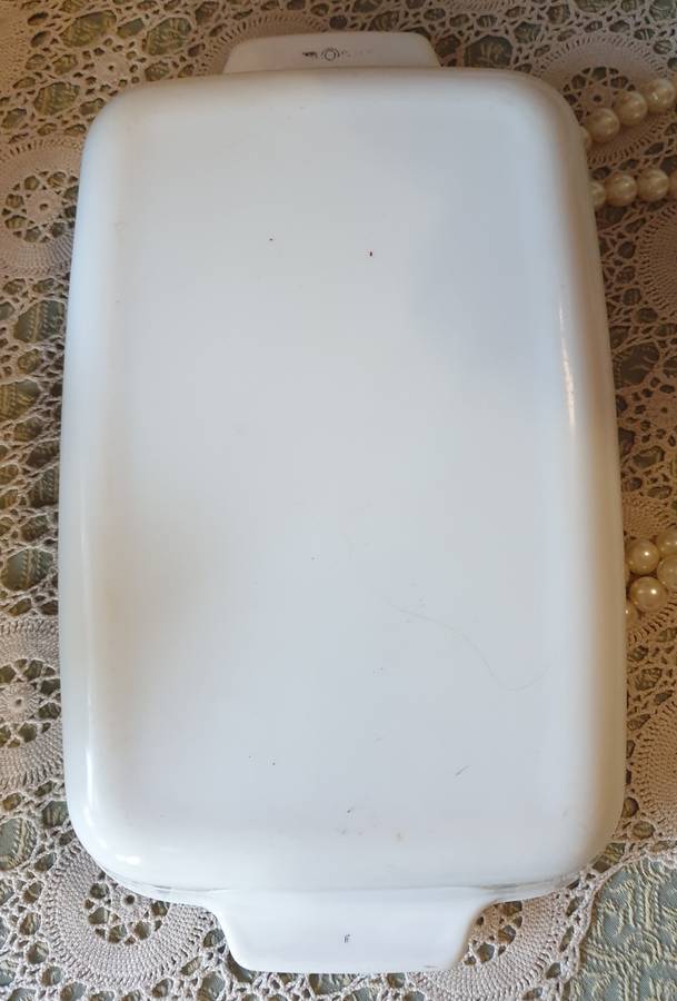 LOVELY FRENCH OVEN BOWL