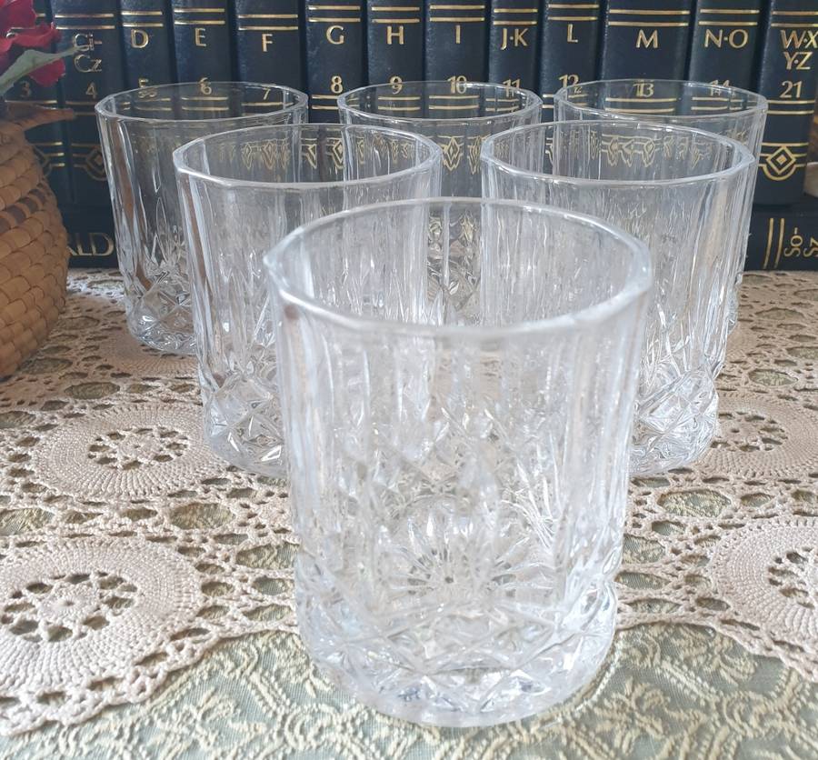 6 WHISKEY TUMBLERS