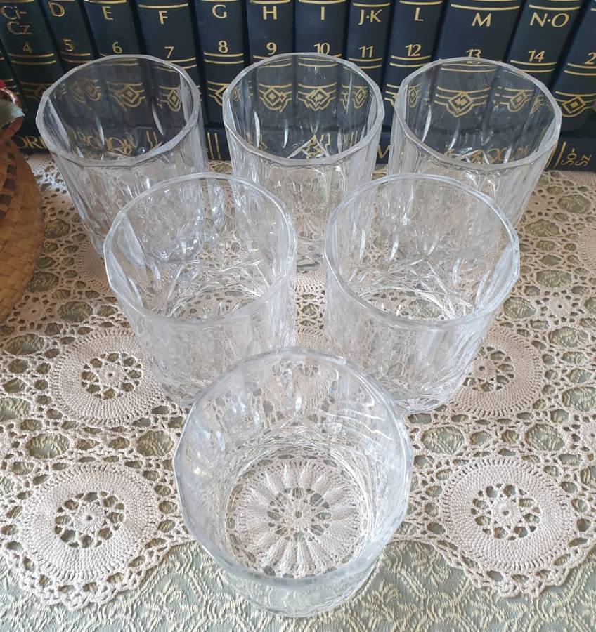6 WHISKEY TUMBLERS