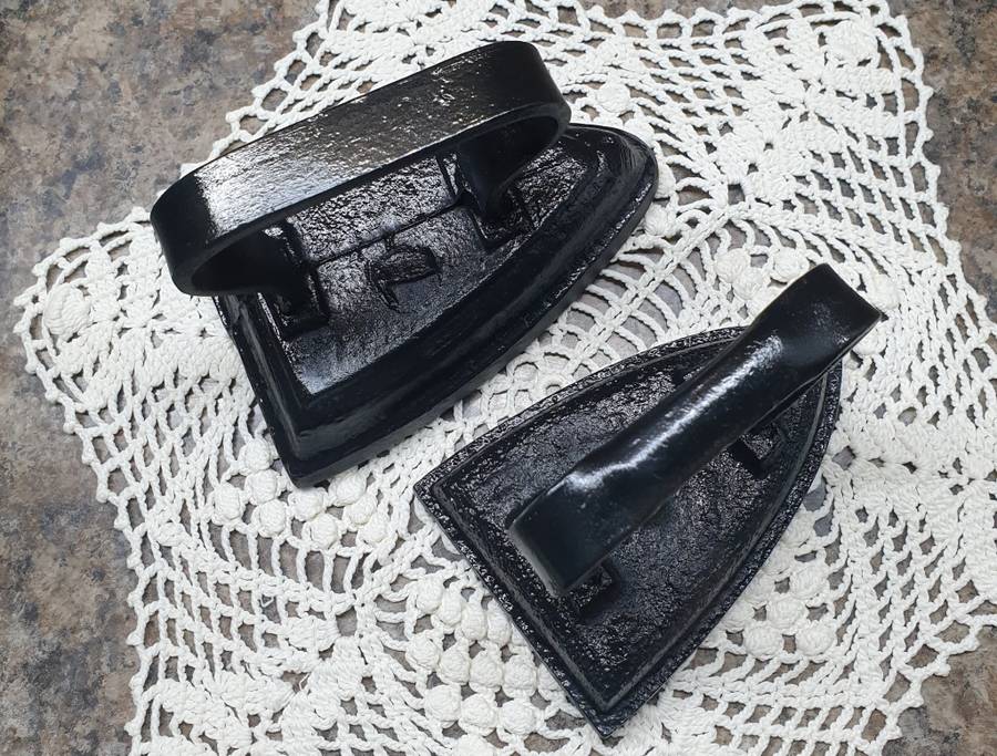 Vintage cast iron, coal stove clothing Sad Iron