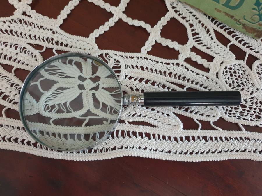 Magnifying Glass | 7.5 X 17 CM |