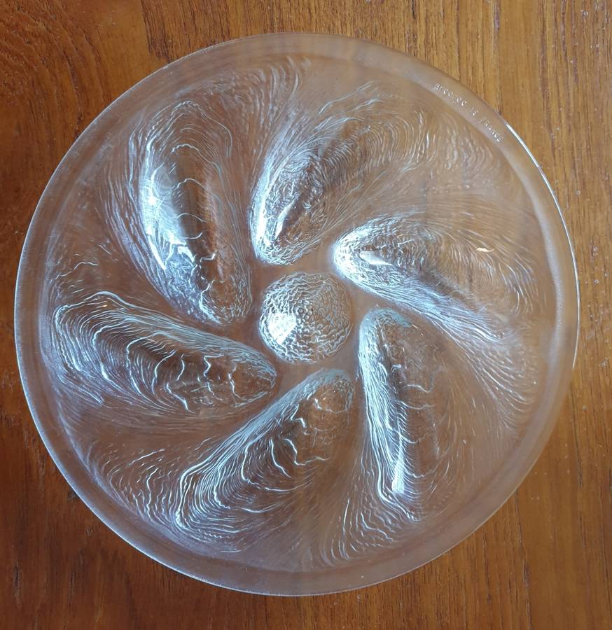 Vintage French round shaped Glass oyster plate / Sea Food Plate/tableware (02)