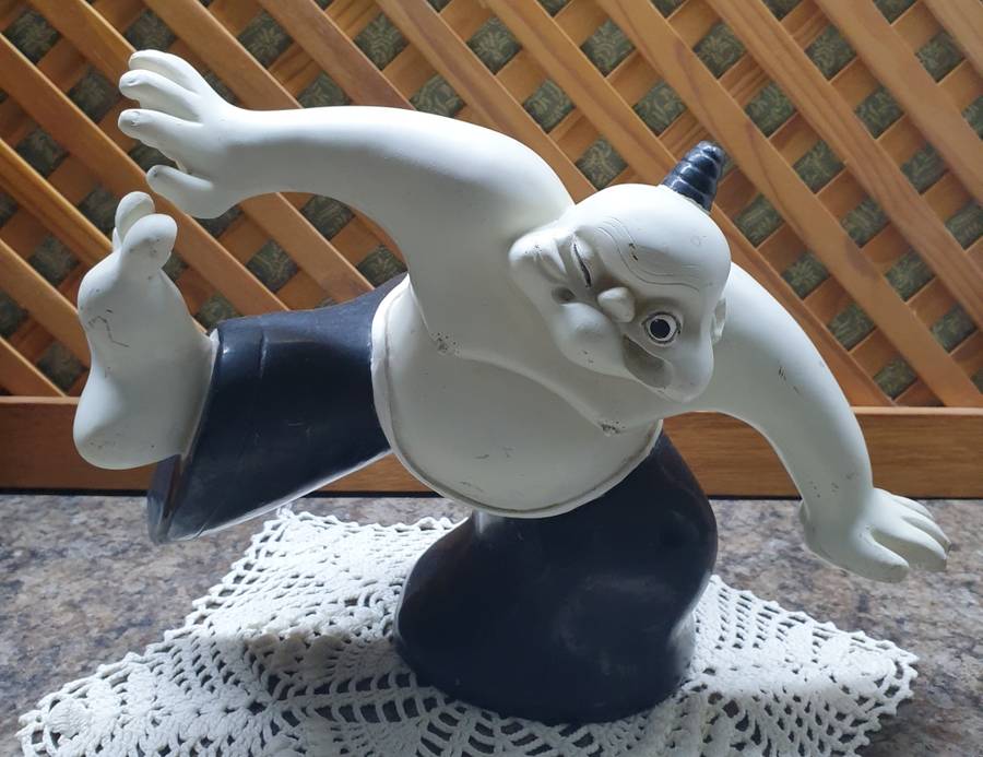 VINTAGE SUMO FIGURINE