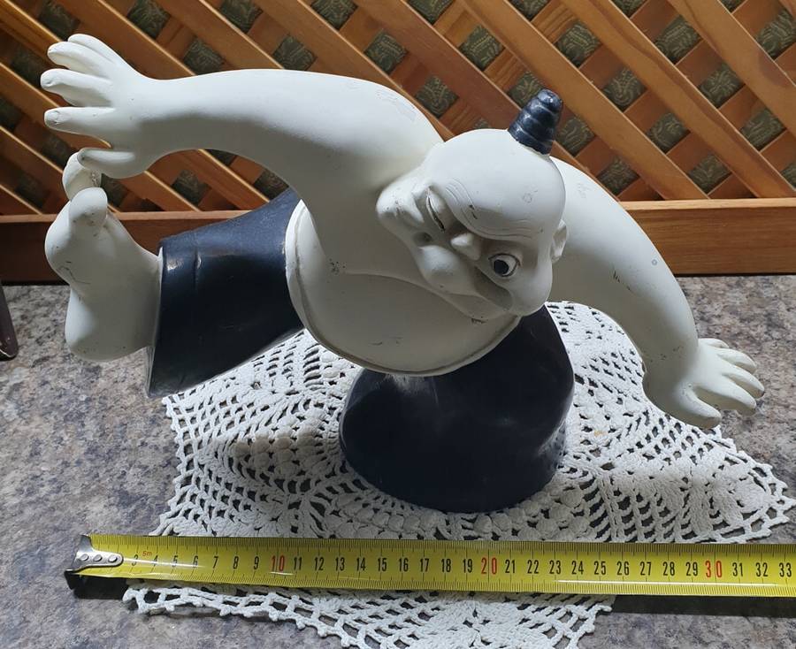 VINTAGE SUMO FIGURINE
