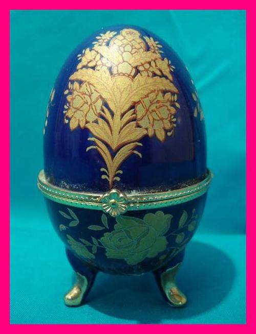 Porcelain Egg (blue with gold)
