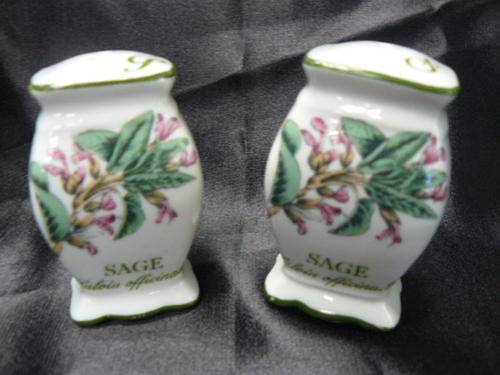 SALT AND PEPPER SHAKERS