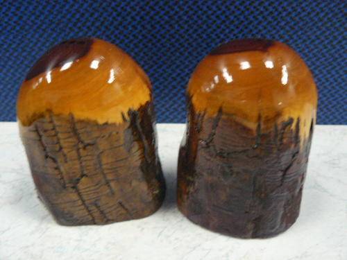 WOODEN SALT AND PEPPER SET