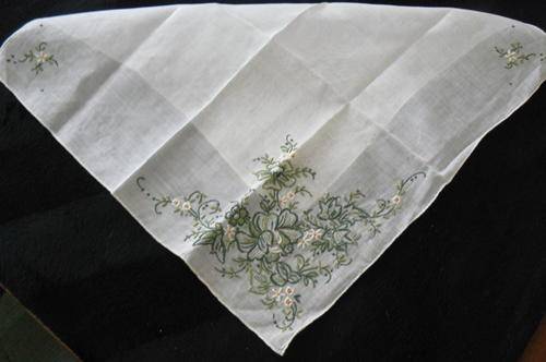 EMBROIDERED COTTON HANKIE