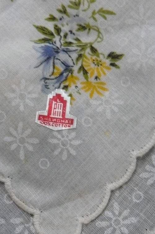 VINTAGE COTTON HANKIE
