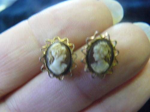 CAMEO EARRINGS
