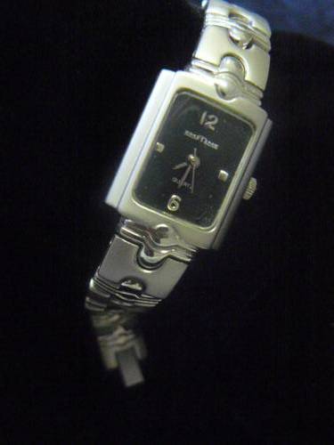 QUARTZ LADIES WATCH WORKING