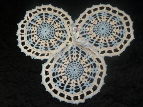 VINTAGE COTTON HAND CROCHETED DOILIES