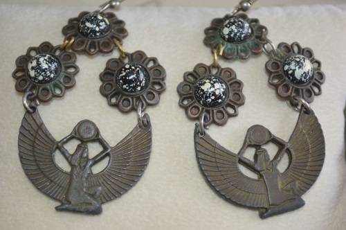 pretty Egyptian style earings