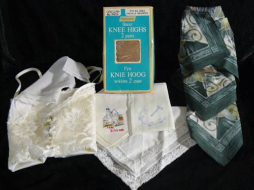 VINTAGE GOODIES FOR THE LADY