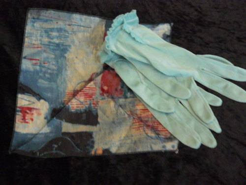 SILKY HANKIE AND NYLON VINTAGE GLOVES