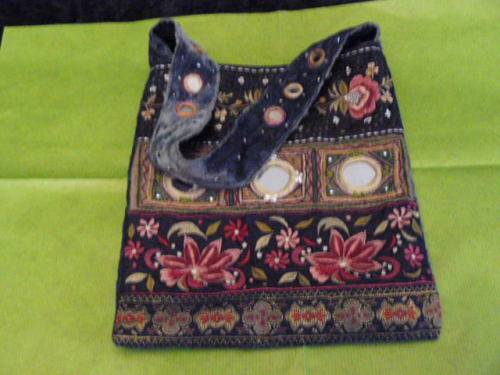 MATERIAL EMBROIDERED BAG STUNNING NO 3