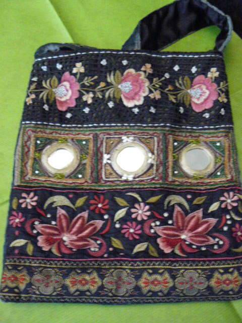 MATERIAL EMBROIDERED BAG STUNNING NO 3