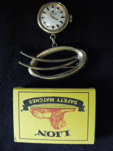 SWISS NIVADA BROOCH-WATCH C1960 GOLD PLATED WORKING HAND WIND