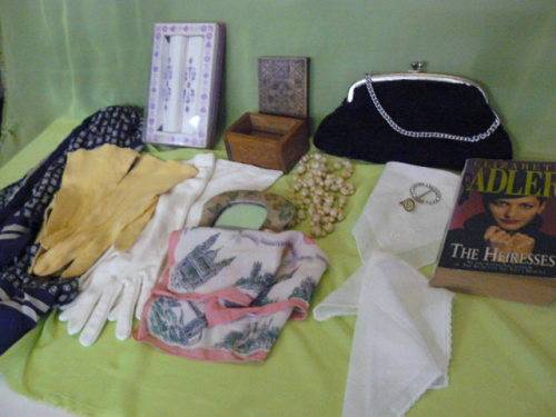 MIXED LOT FOR THE LADIES !@! HANKIES, GLOVES, BAG, WOODEN TRINKET, NOVEL ODDS AND ENDS !@!.......