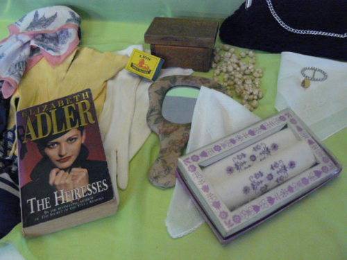 MIXED LOT FOR THE LADIES !@! HANKIES, GLOVES, BAG, WOODEN TRINKET, NOVEL ODDS AND ENDS !@!.......