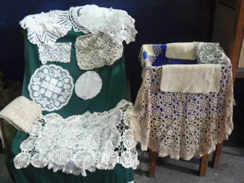 LARGE LOT OF LUCKY DIP DOILIES ETC !!!!@@@@!!!!!! wow - WOW !!!!!!!