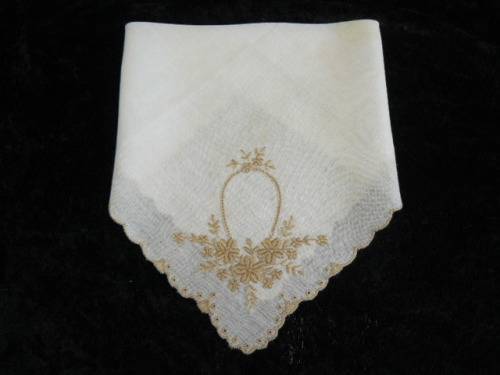 VINTAGE COTTON EMBROIDERED HANKIE FINE