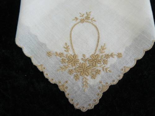 VINTAGE COTTON EMBROIDERED HANKIE FINE
