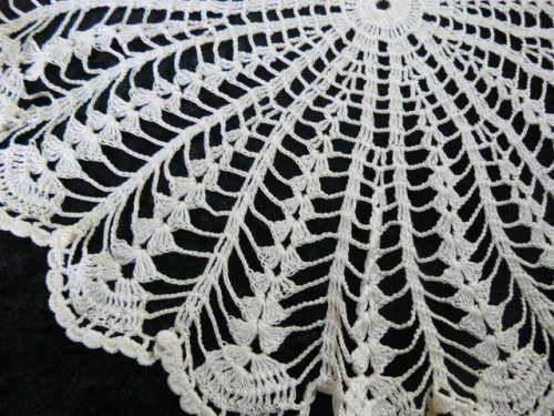 STUNNING HAND CROCHETED35 CM DOILLIE