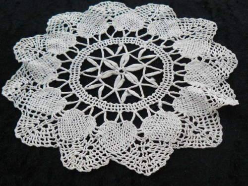VERY FINE 19 CM COTTON HAND CROCHETED DOLLIE